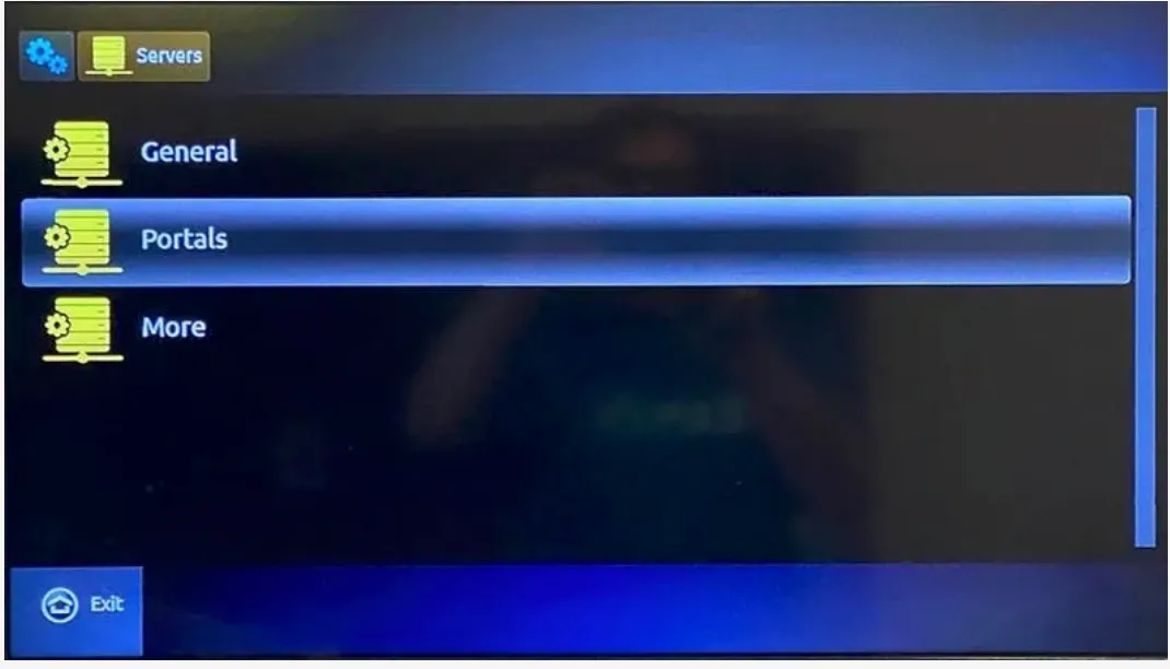 The MAG box Servers menu with Portals highlighted